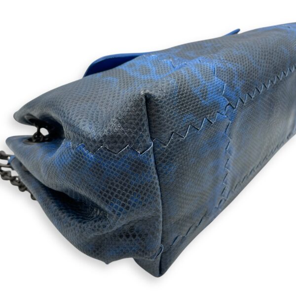Intrecciato Cravatteria Flap Blue Shoulder Bag in Lizard, Ruthenium hardware - Image 8