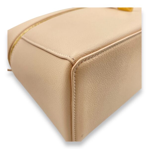 Extra Pocket 27 Honey Beige Shoulder Bag in Calfskin, Gold hardware - Image 8