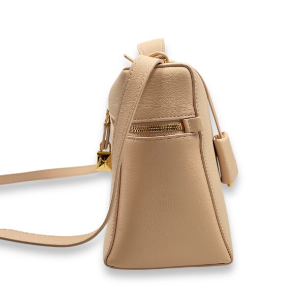 Extra Pocket 27 Honey Beige Shoulder Bag in Calfskin, Gold hardware - Image 5
