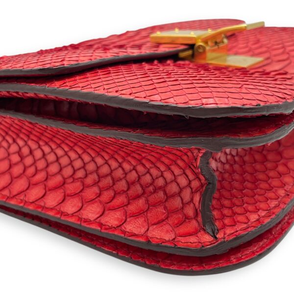 Classic Box Medium Red Flap Bag, Gold hardware - Image 8