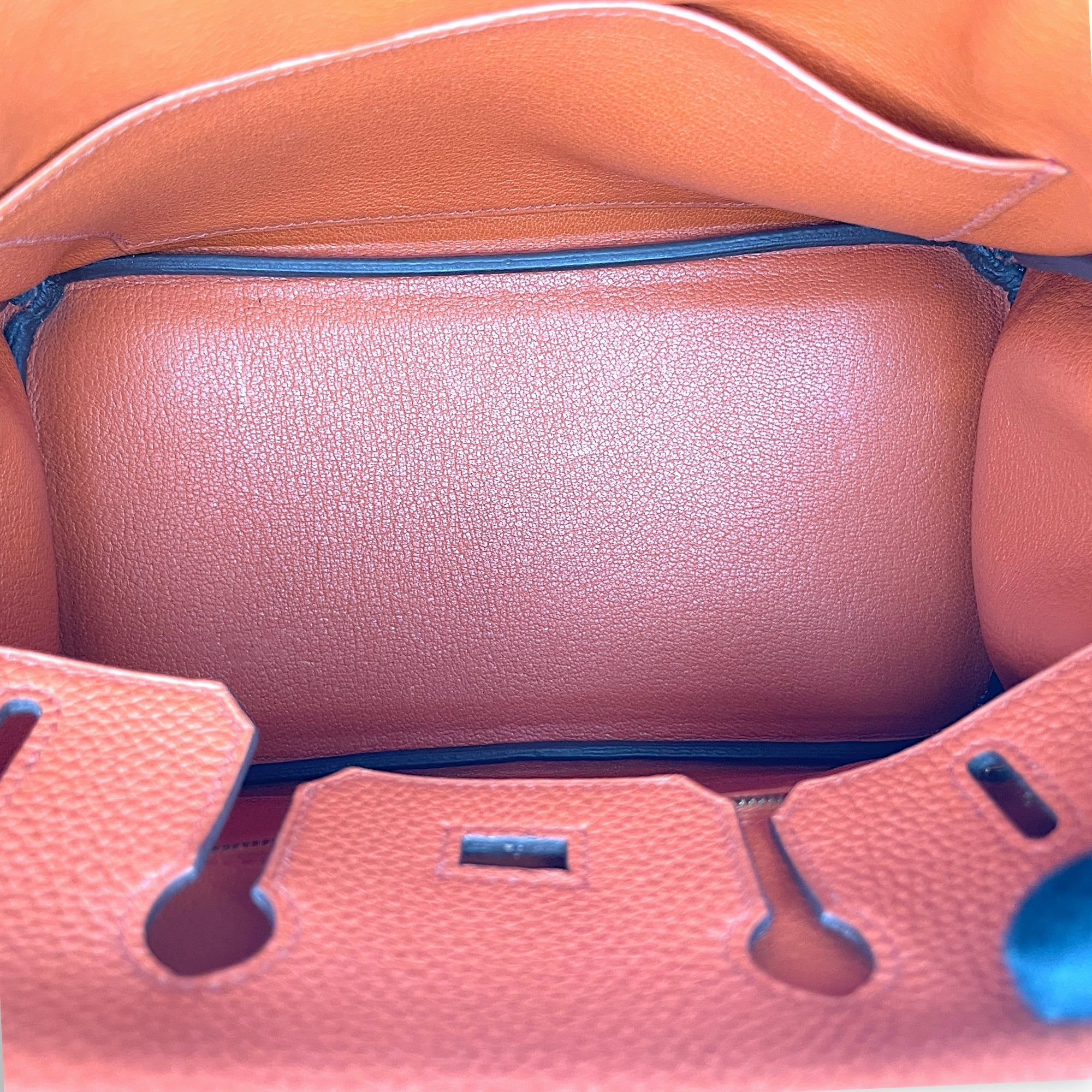 Birkin 25 Tevre Bative in Togo, Gold hardware - Image 9