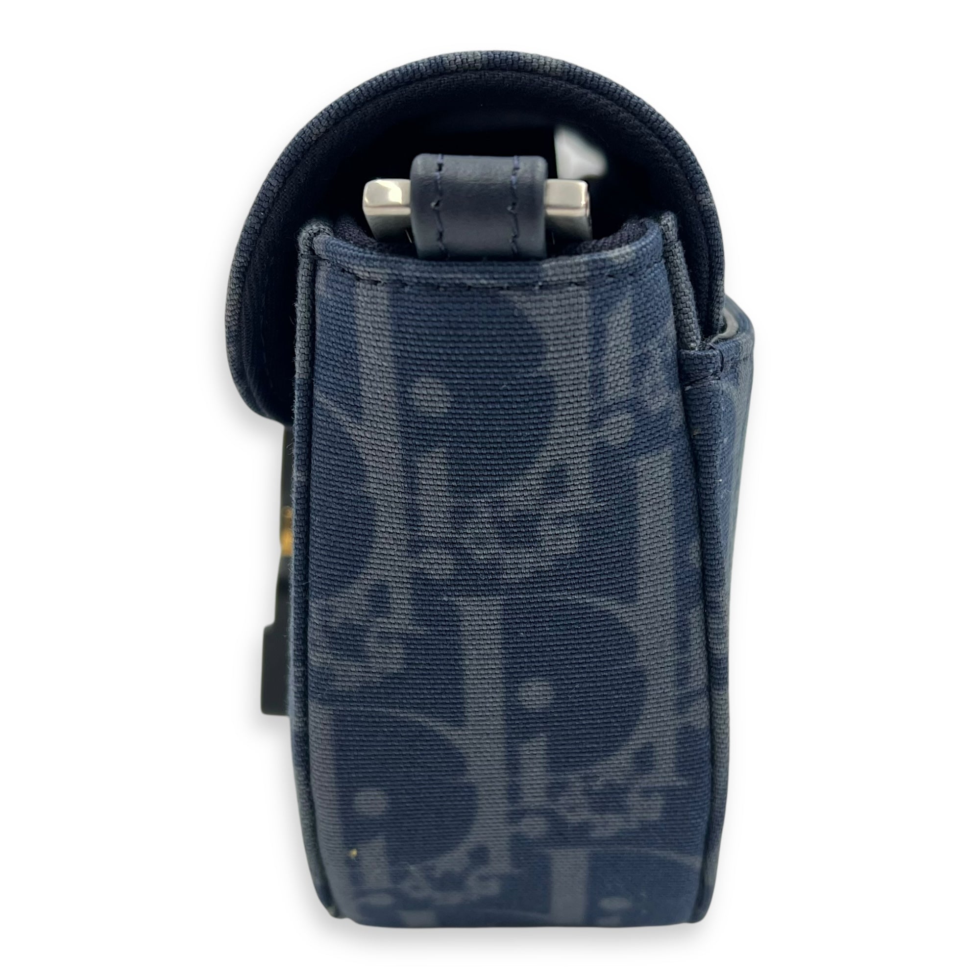 Dior Tears Saddle Blue Crossbody Bag in Denim, Lacquered Metal hardware - Image 5
