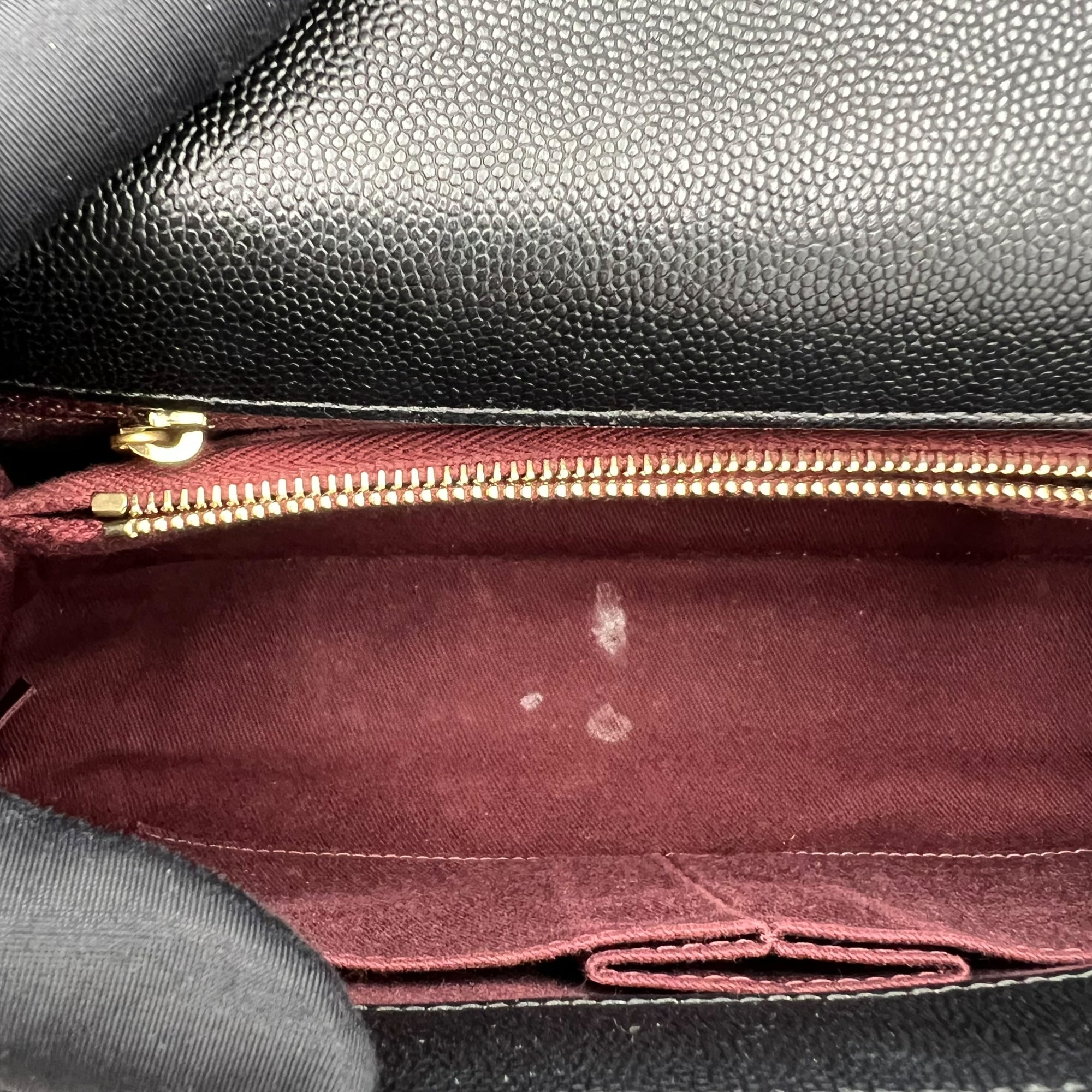 Coco Medium Black Top handle Bag in Caviar Leather, Gold hardware - Image 7