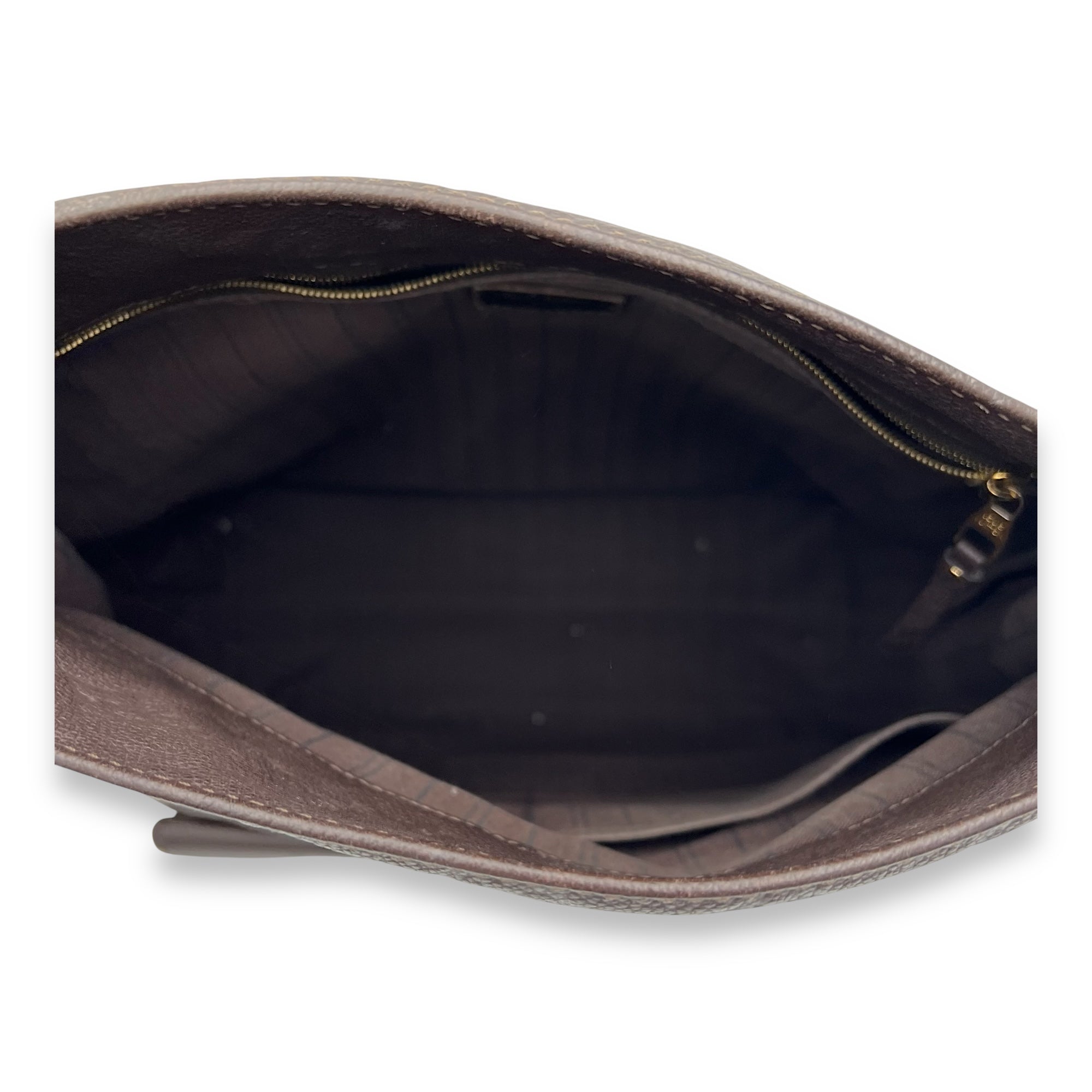 Metis Shoulder Bag Hobo Brown in Empreinte Leather, Gold hardware - Image 7