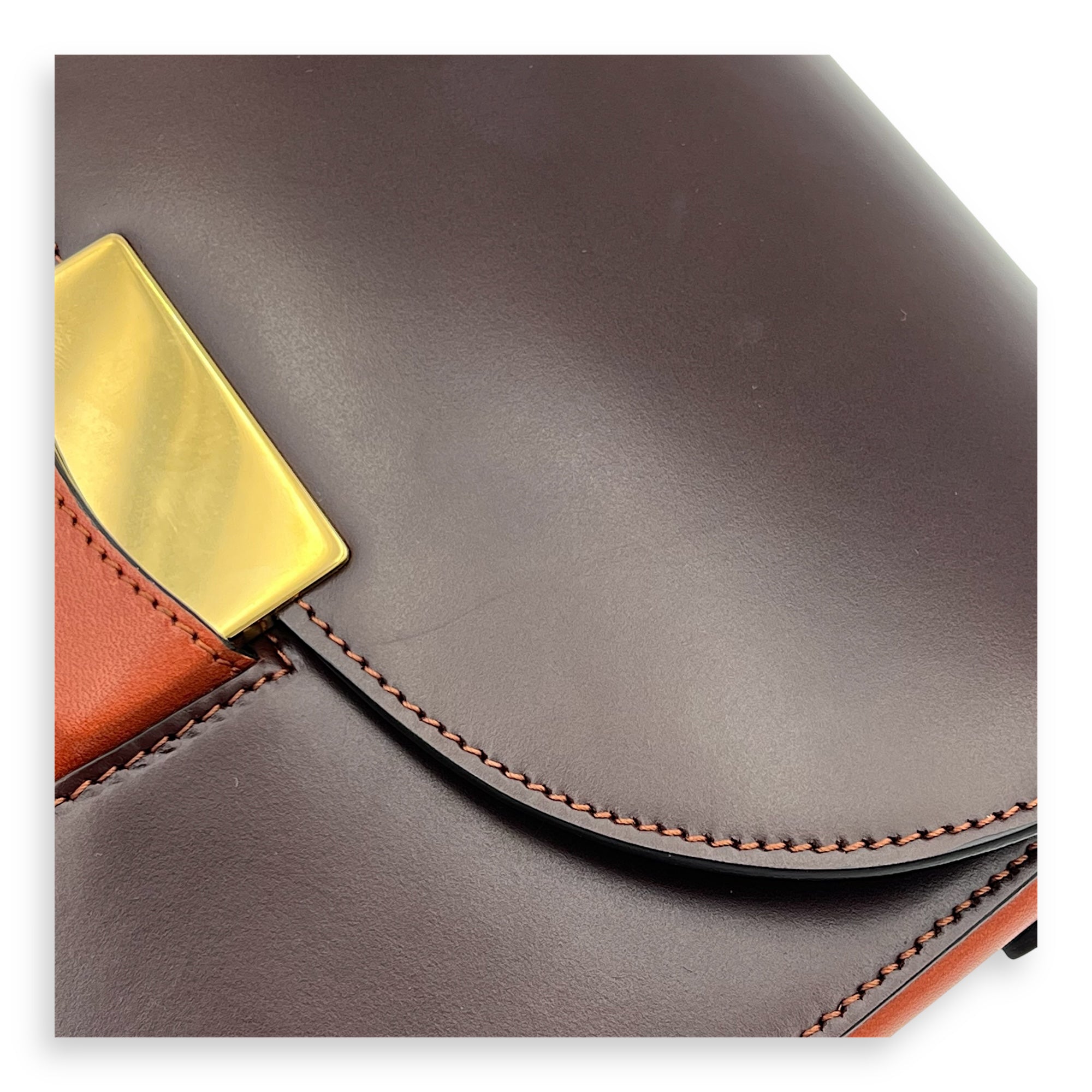 Trotteur Crossbody Bag Red in Calfskin, Gold hardware - Image 10