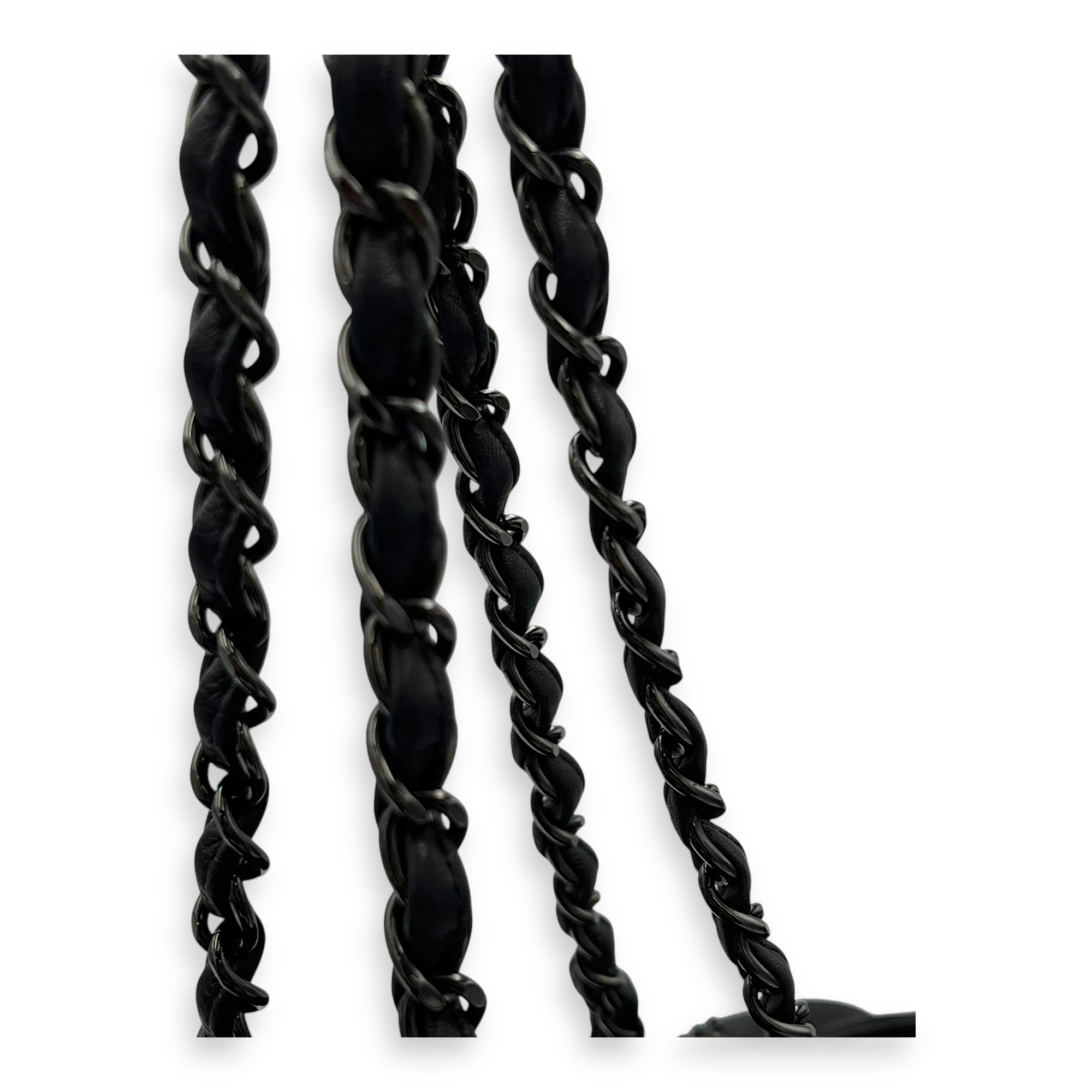 CC Black Shoulder Bag in Lambskin, Silver hardware - Image 10