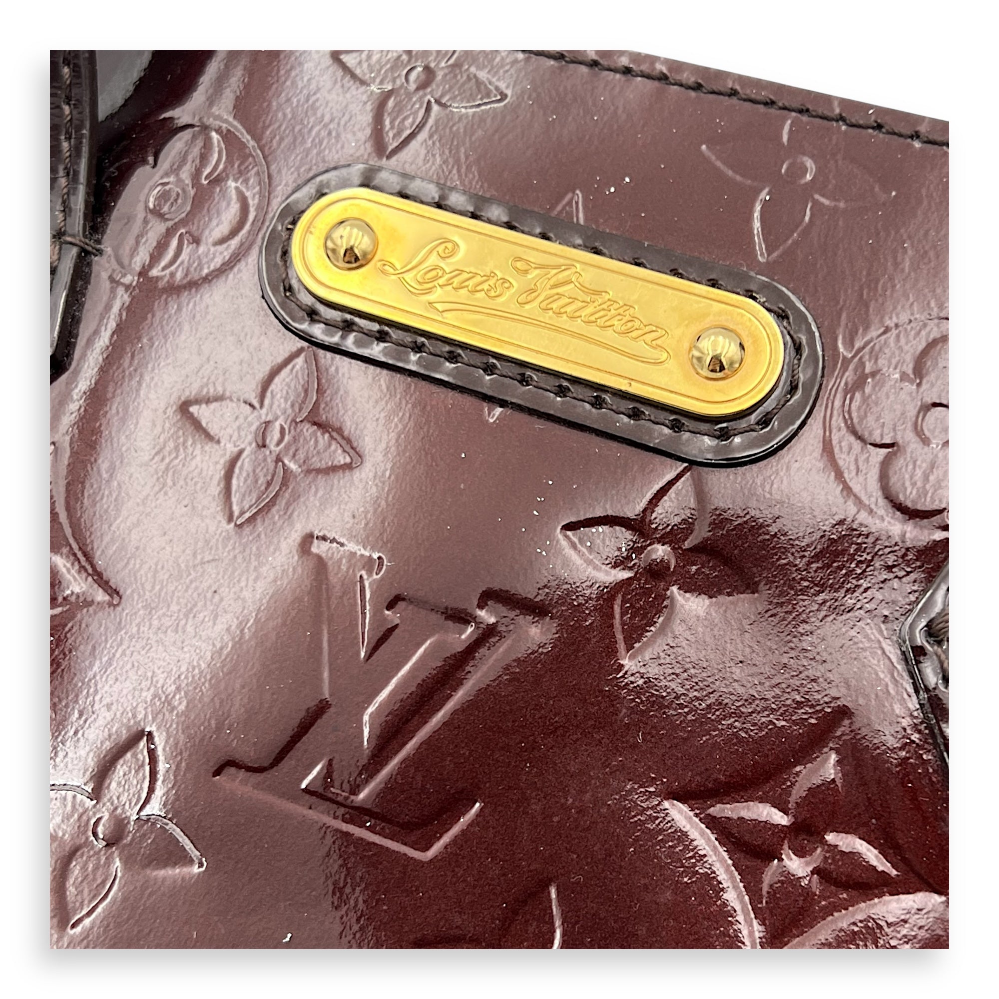 Wilshire Top Handle Bag Amarante in Vernis, Gold hardware - Image 9