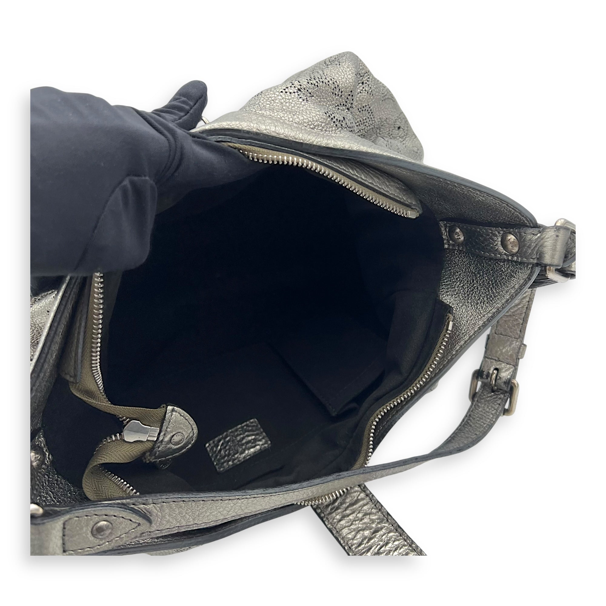 Mahina Shoulder Bag Silver in Calfskin, Silver hardware - Image 12