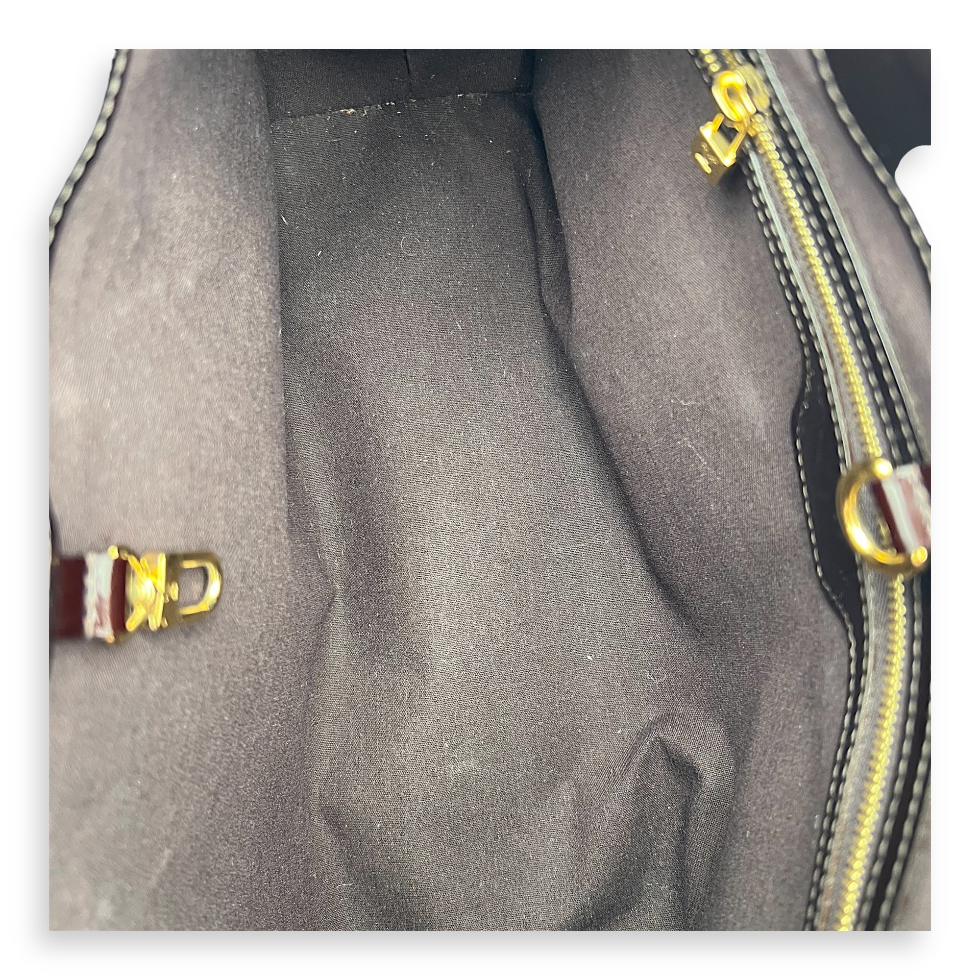 Wilshire Top Handle Bag Amarante in Vernis, Gold hardware - Image 12