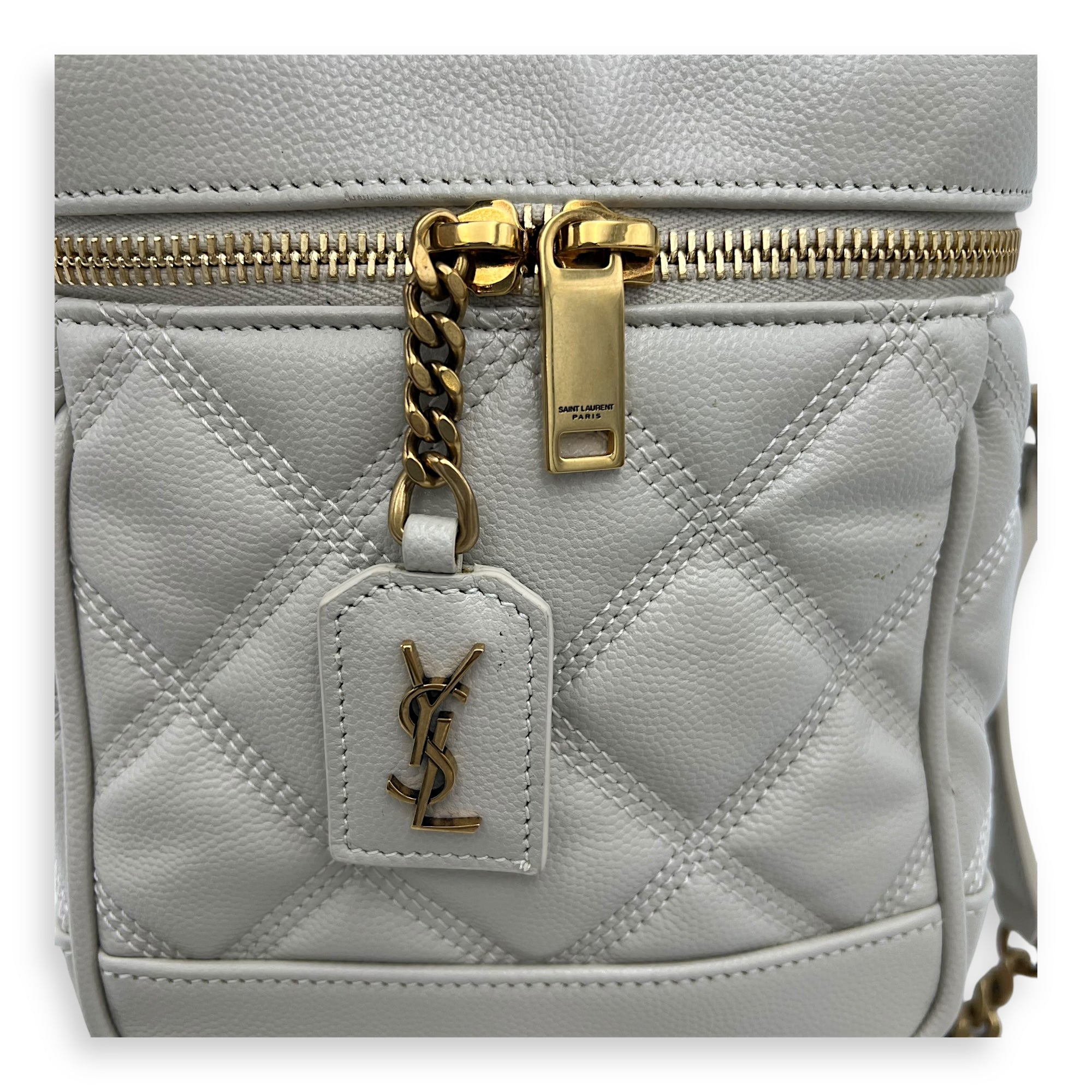 Quilted 80's Vanity Bag White in Calfskin, Gold hardware - Image 8