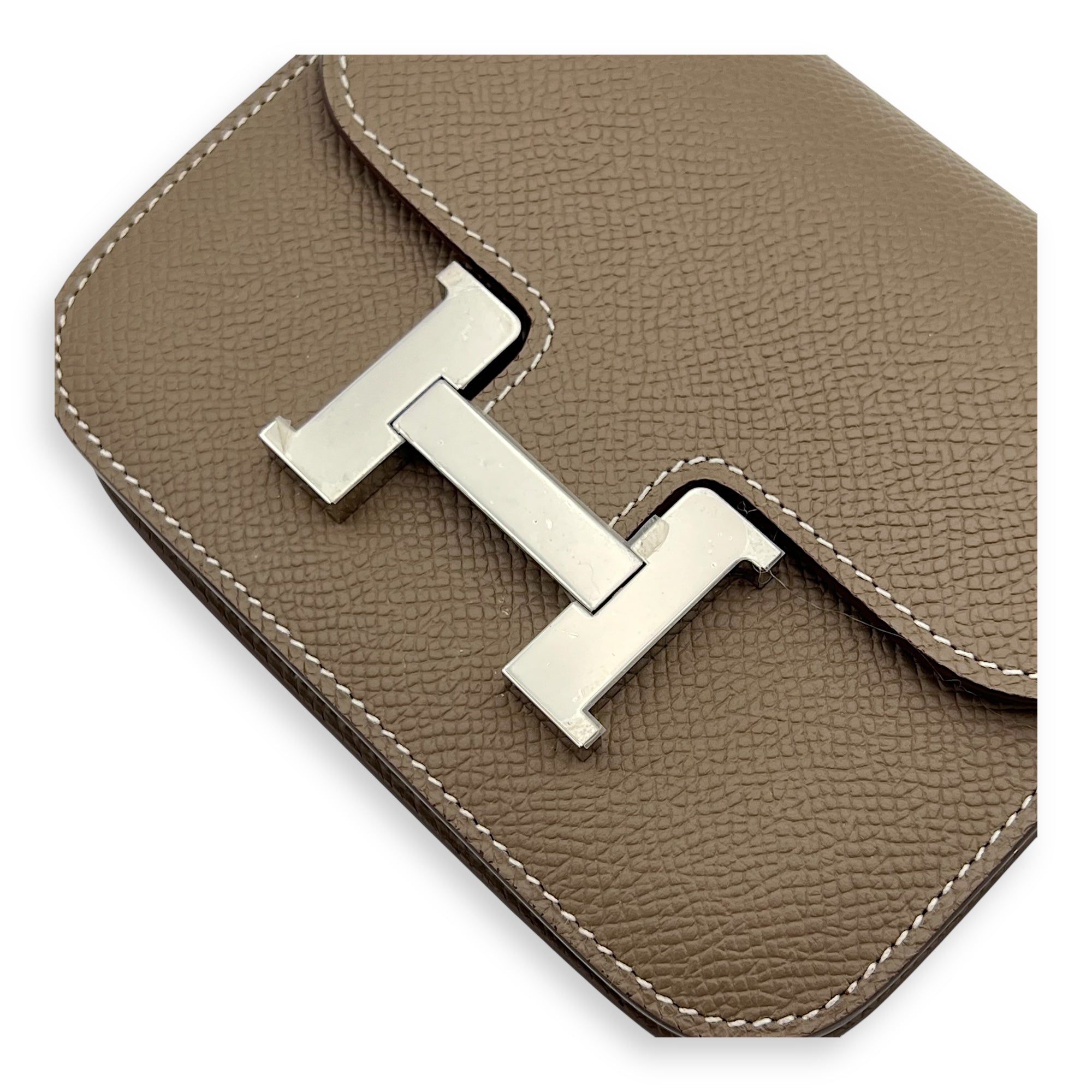 Constance Slim Compact Brown in Epsom, Palladium hardware - Image 7