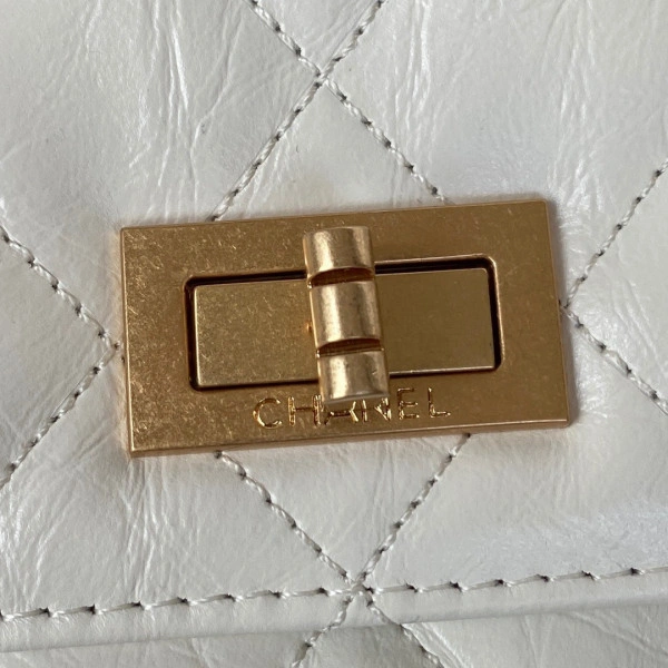 StreetReady CHANEL 2.55 CHANELUTCH WITH CHAIN 444 - Image 4