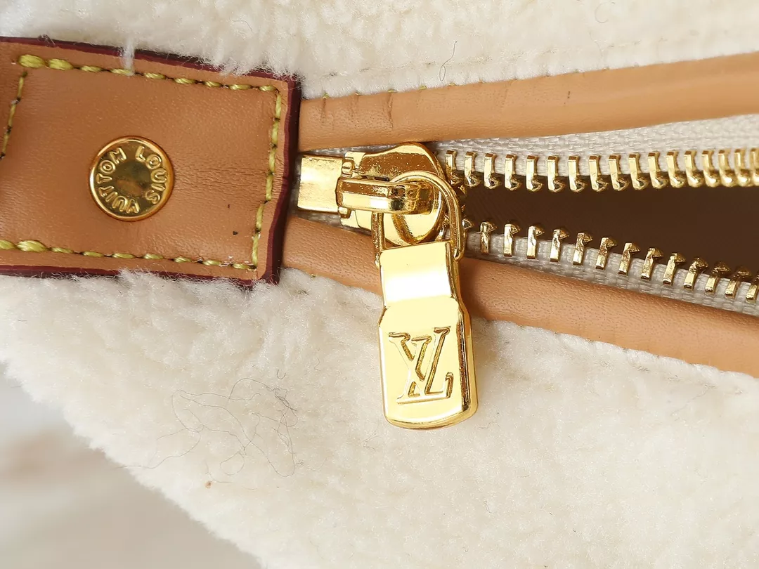 AllSeason 3563 Louis Vuitton AAA Quality Handbags For Women - Image 7