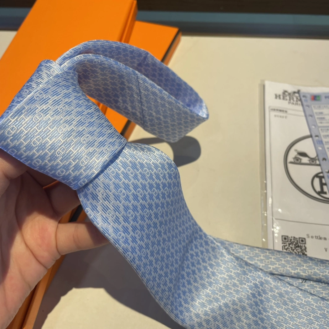 Bold 5907 Hermes Necktie For Men - Image 4