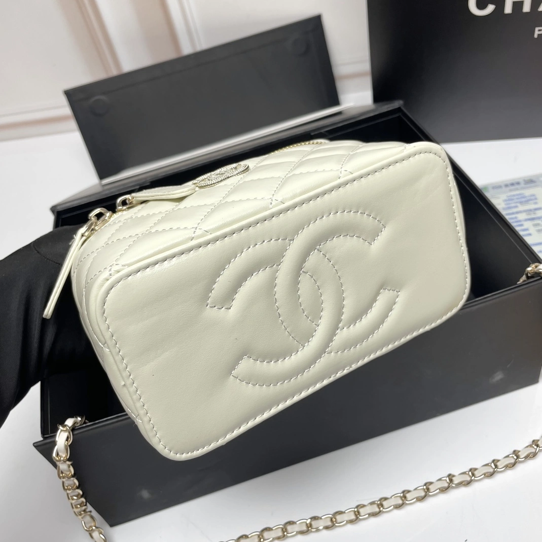 Chanel AAA Quality Messenger Bags For Women HighQuality 1162 - Image 4
