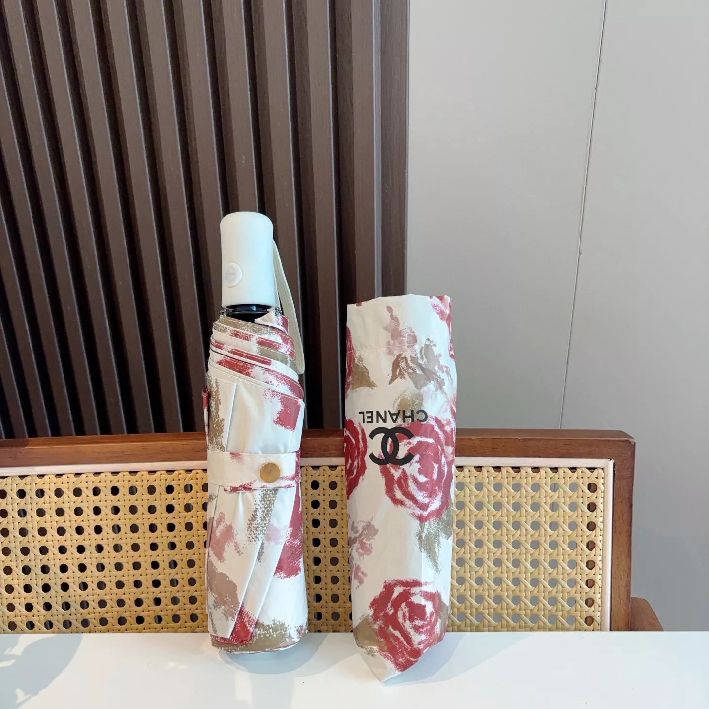 Chanel Umbrellas Affordable 7221 - Image 4