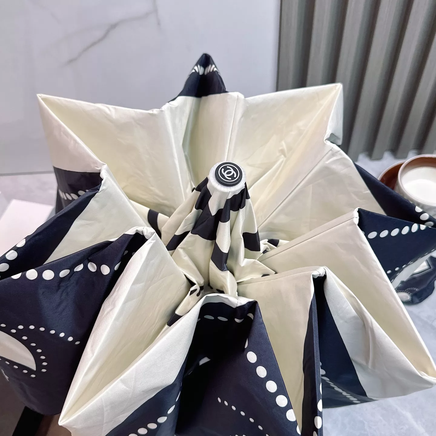 Chanel Umbrellas Cozy 7972 - Image 5