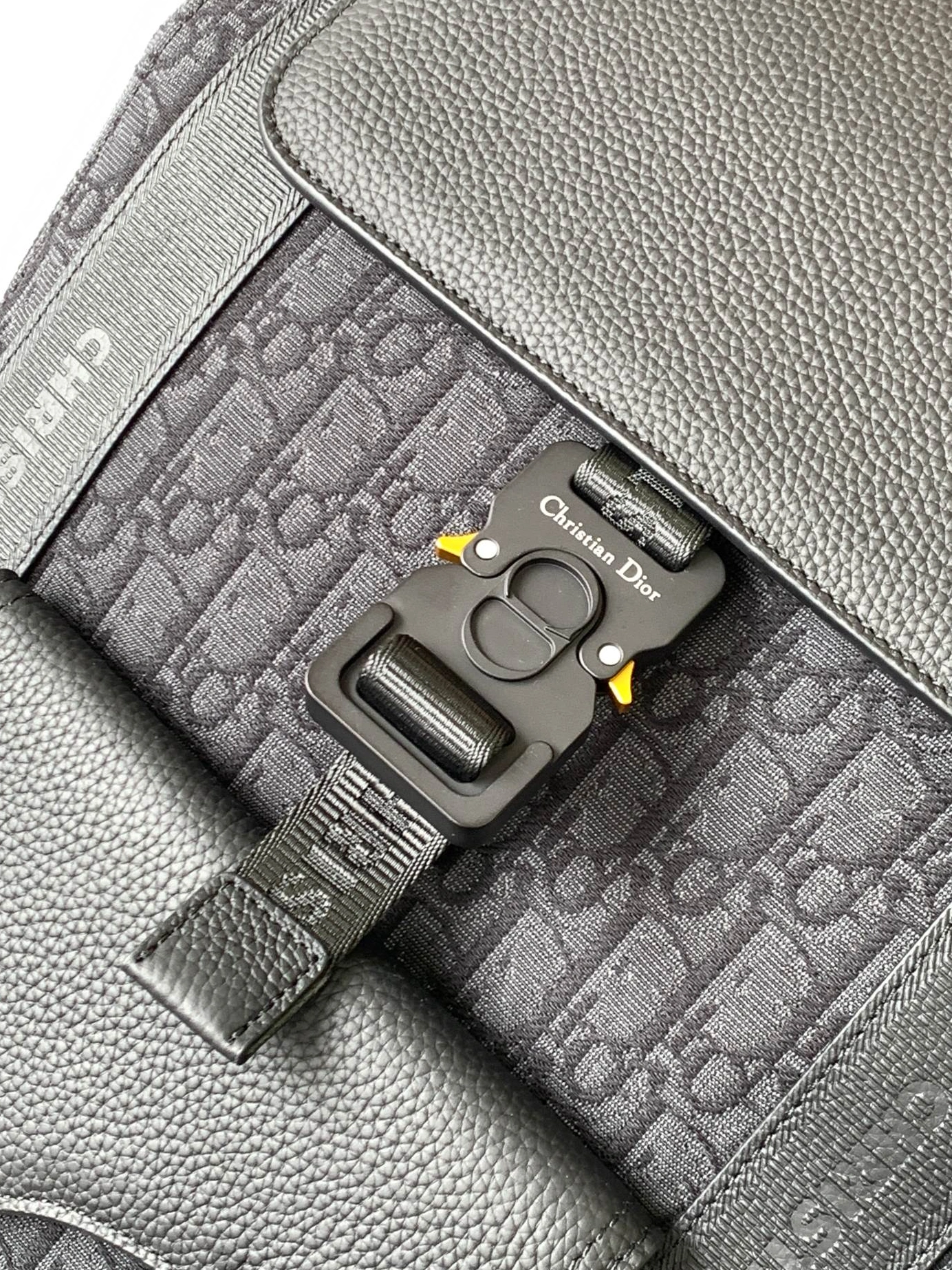 Christian Dior AAA Man Backpacks Breathable 6230 - Image 5