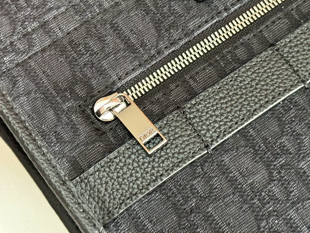 Christian Dior AAA Man Handbags Affordable 3680 - Image 6