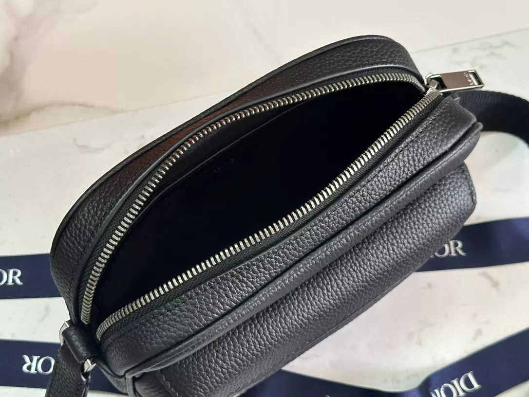Christian Dior AAA Man Messenger Bags WellDesigned 5580 - Image 5