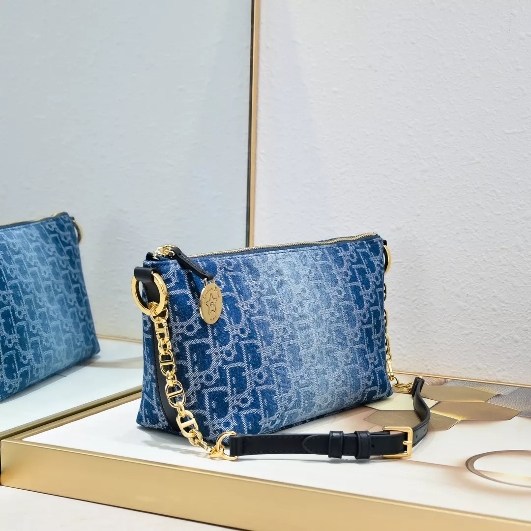 Christian Dior AAA Quality Messenger Bags For Women Cozy 1079