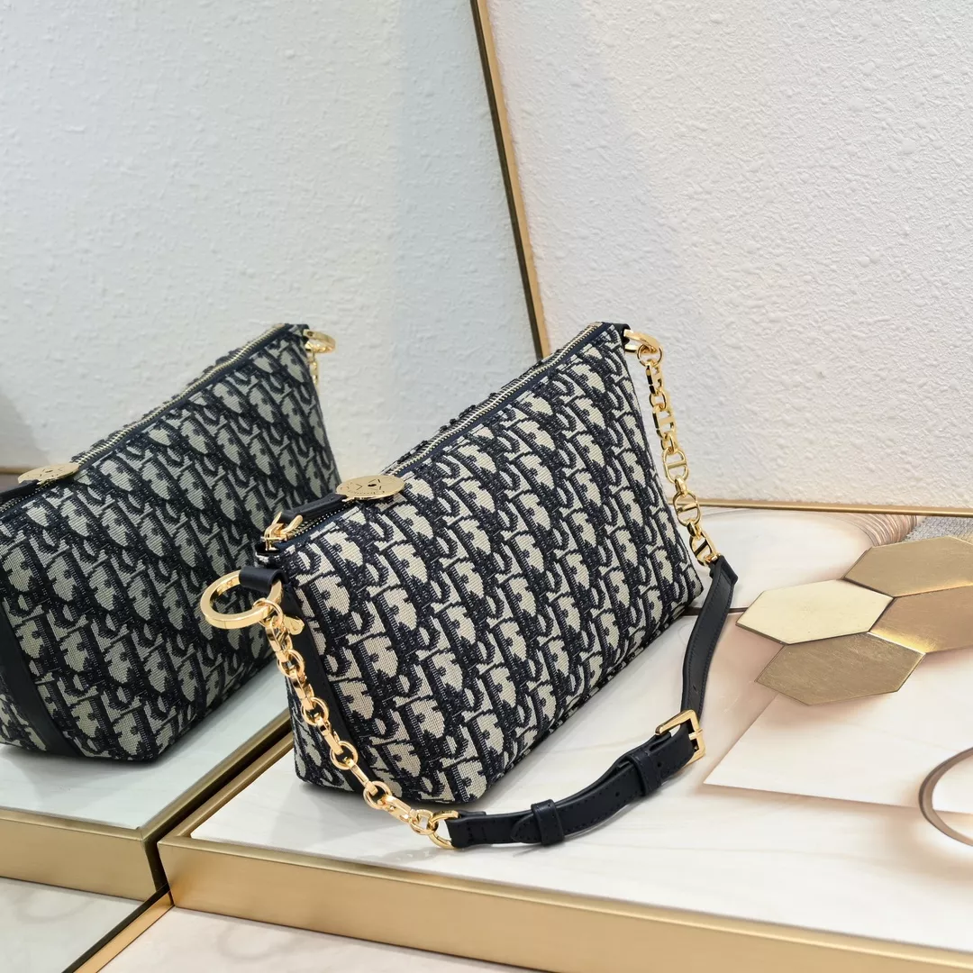 Christian Dior AAA Quality Messenger Bags For Women Elegant 8500