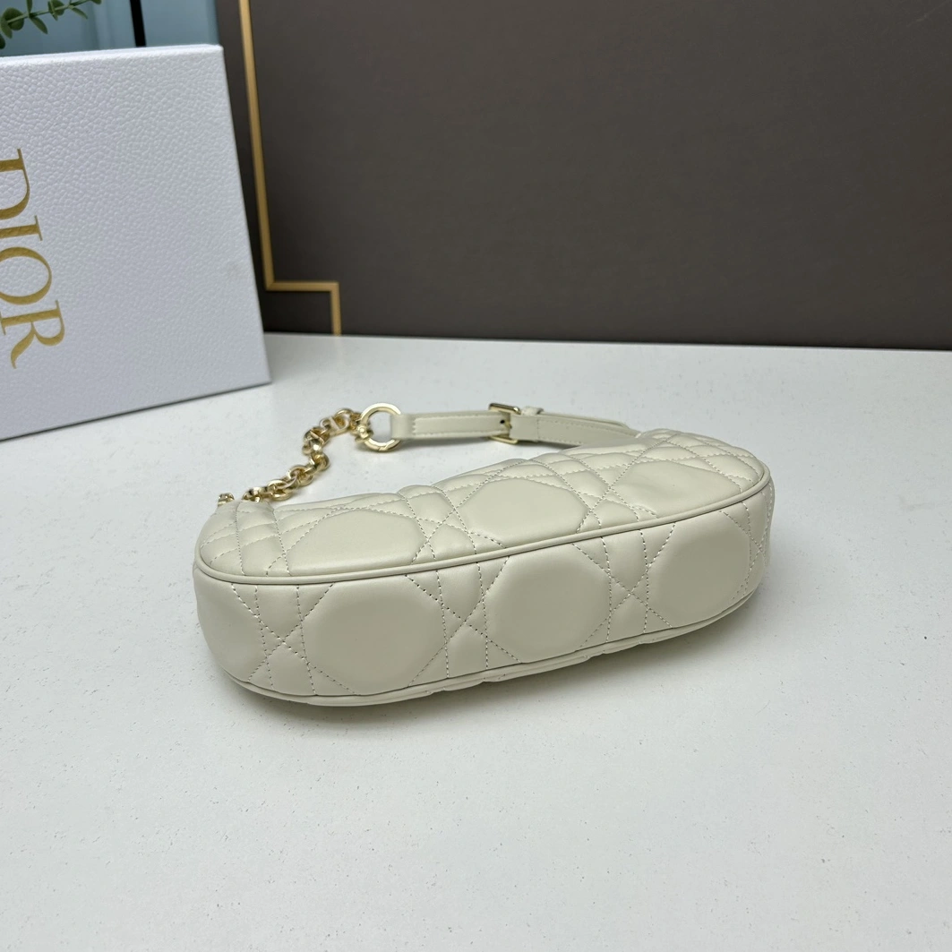 Christian Dior AAA Quality Shoulder Bags For Women Affordable 1109 - Image 4