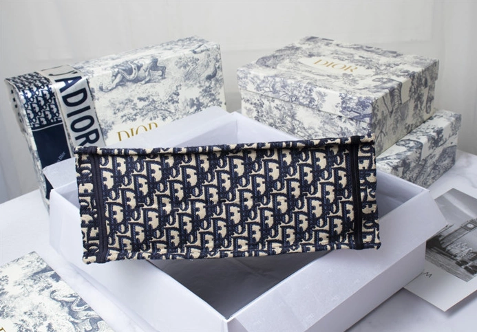 Christian Dior AAA Quality Tote-Handbags For Women Unique 6813 - Image 6