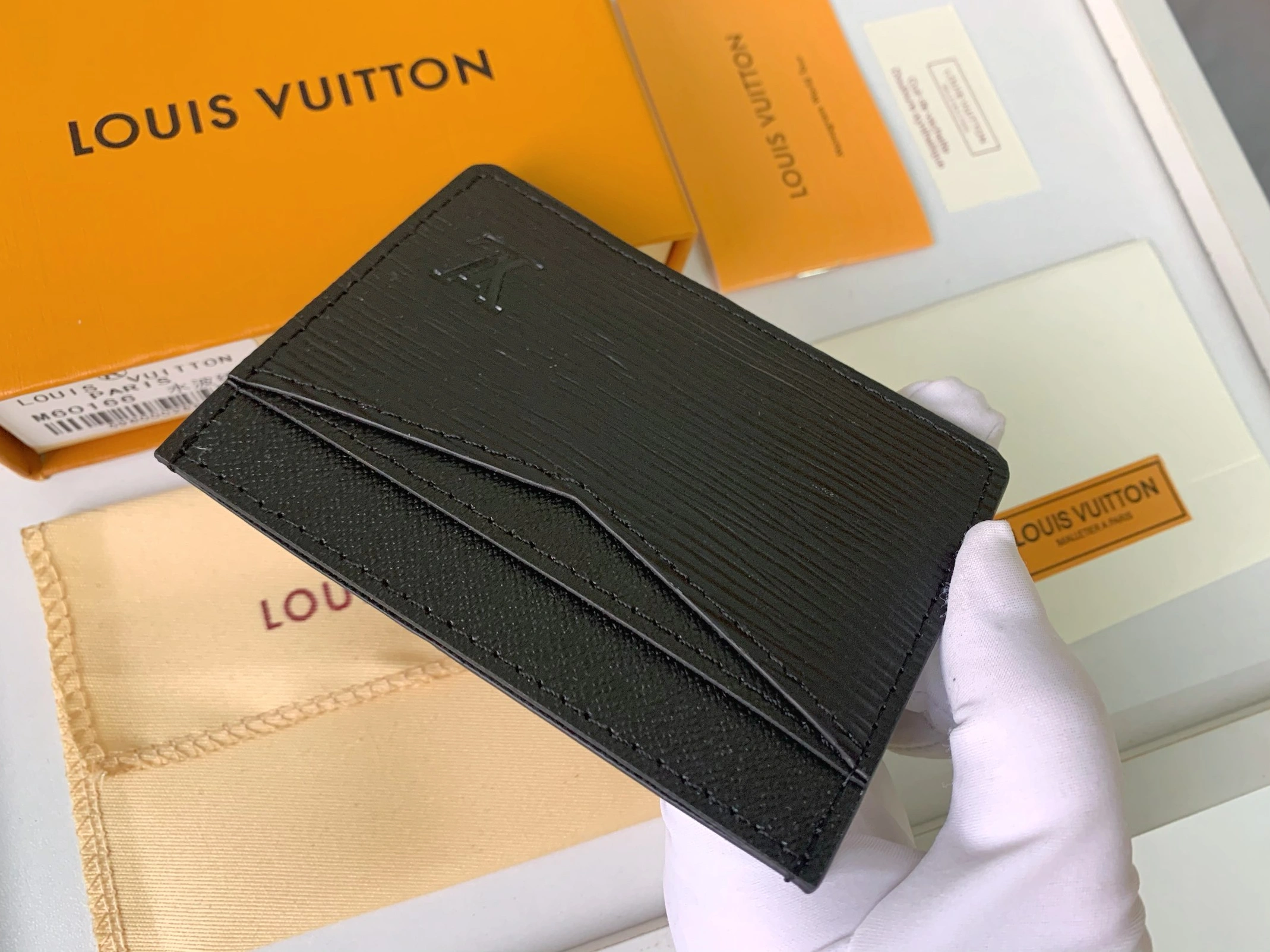 Comfortable 6744 Louis Vuitton Card Case - Image 4