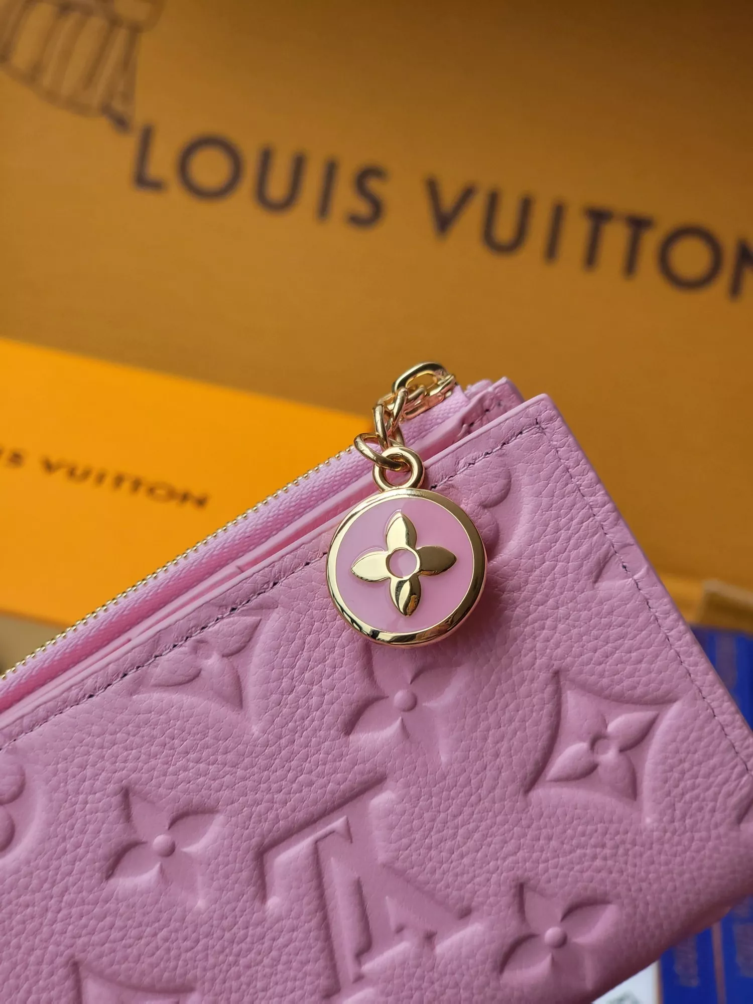 Compact 1777 Louis Vuitton AAA Quality Card Case - Image 4