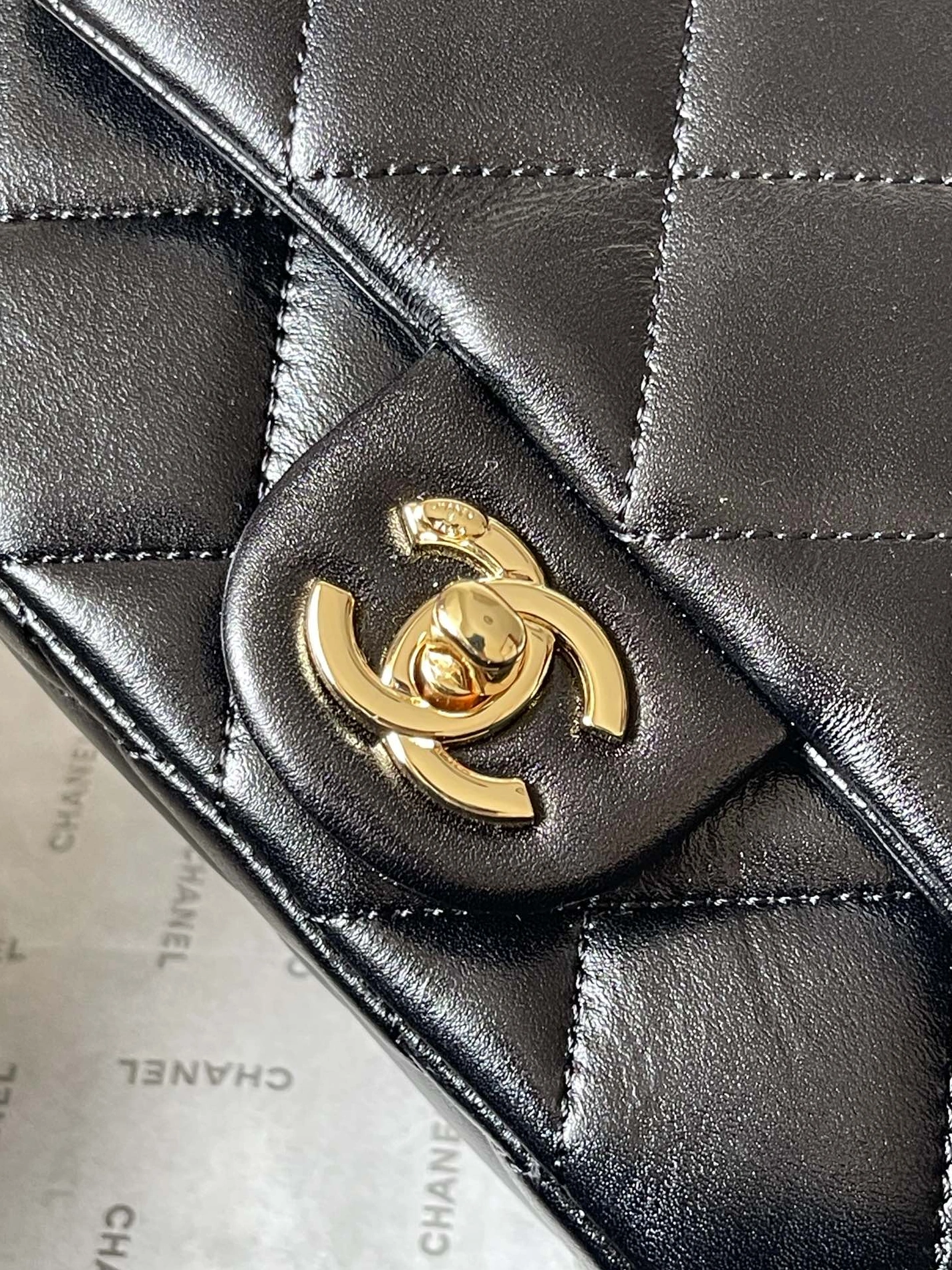 Compact 4387 Chanel AAA Quality Messenger Bags For Unisex - Image 5