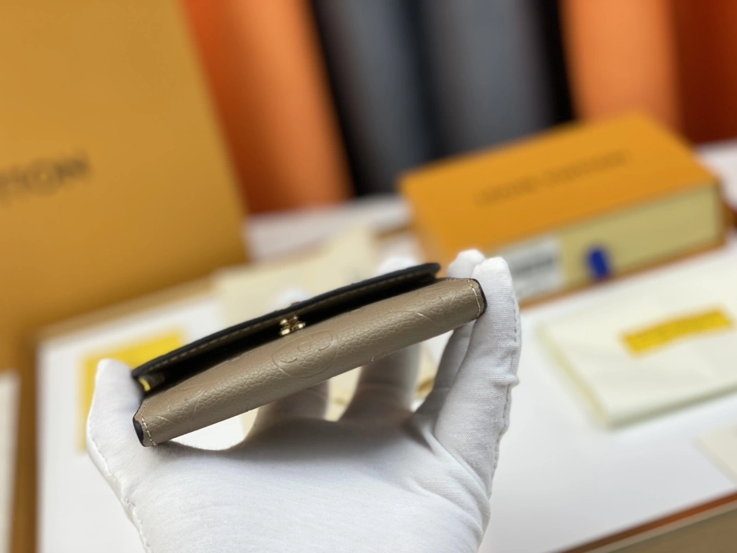 Compact 5680 Louis Vuitton LV Wallets For Women - Image 3