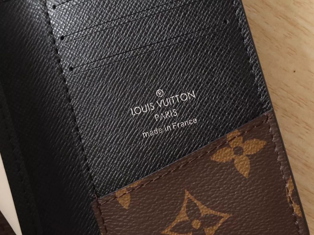 Cozy 8524 Louis Vuitton LV Card Case - Image 6