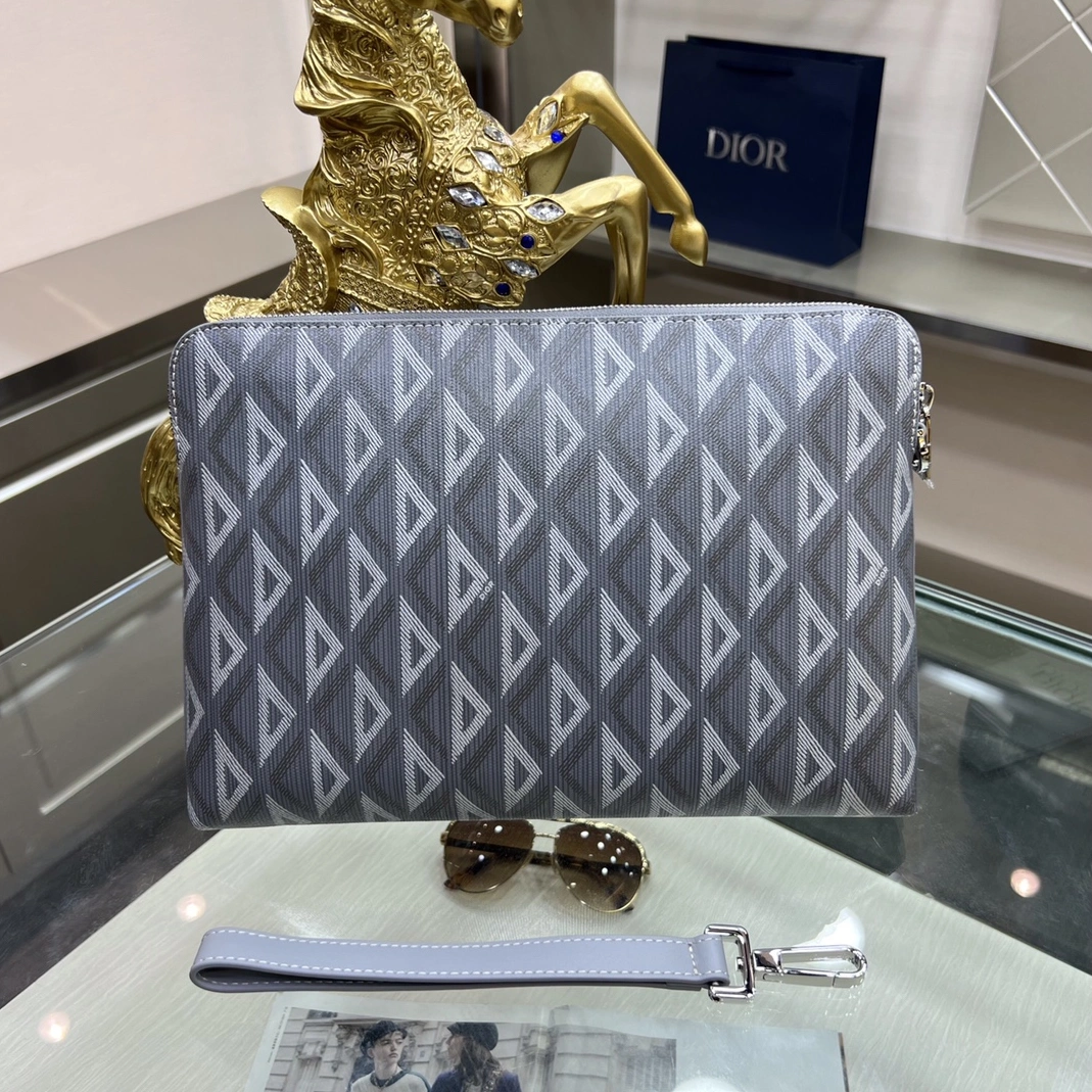 DailyWear 418 Christian Dior AAA Man Wallets - Image 3