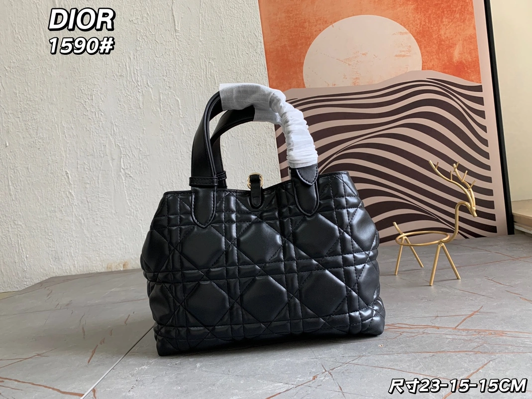 Durable 7033 Christian Dior AAA Quality Handbags For Women - Image 4