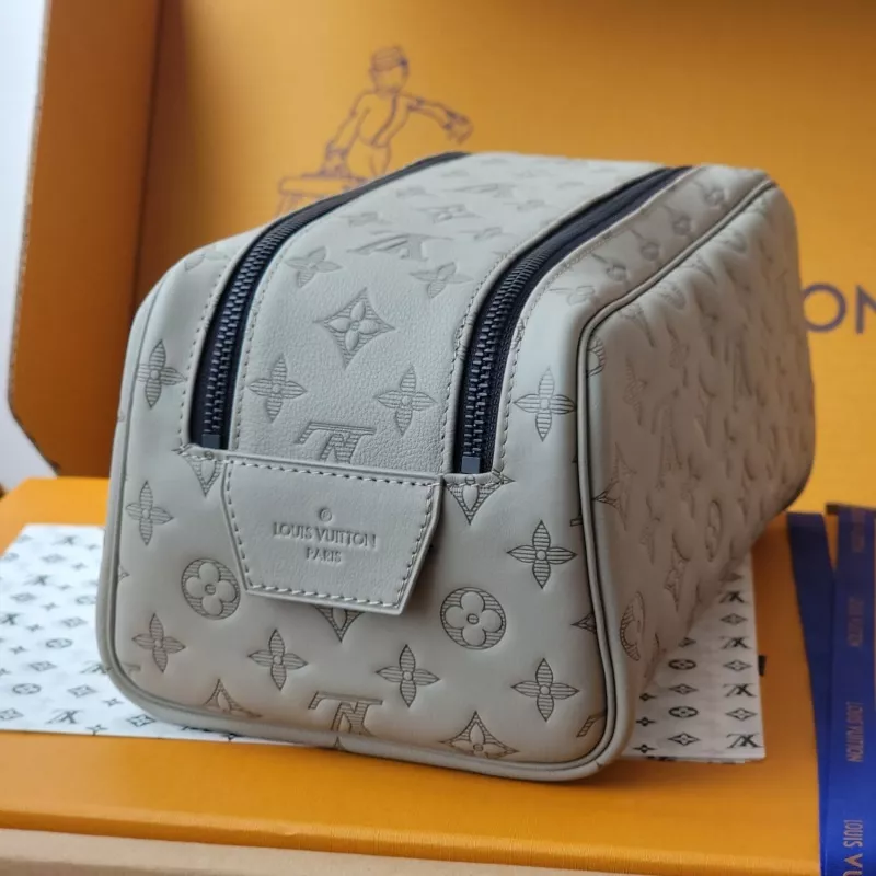 Durable 7915 Louis Vuitton AAA Quality Handbags For Women - Image 3