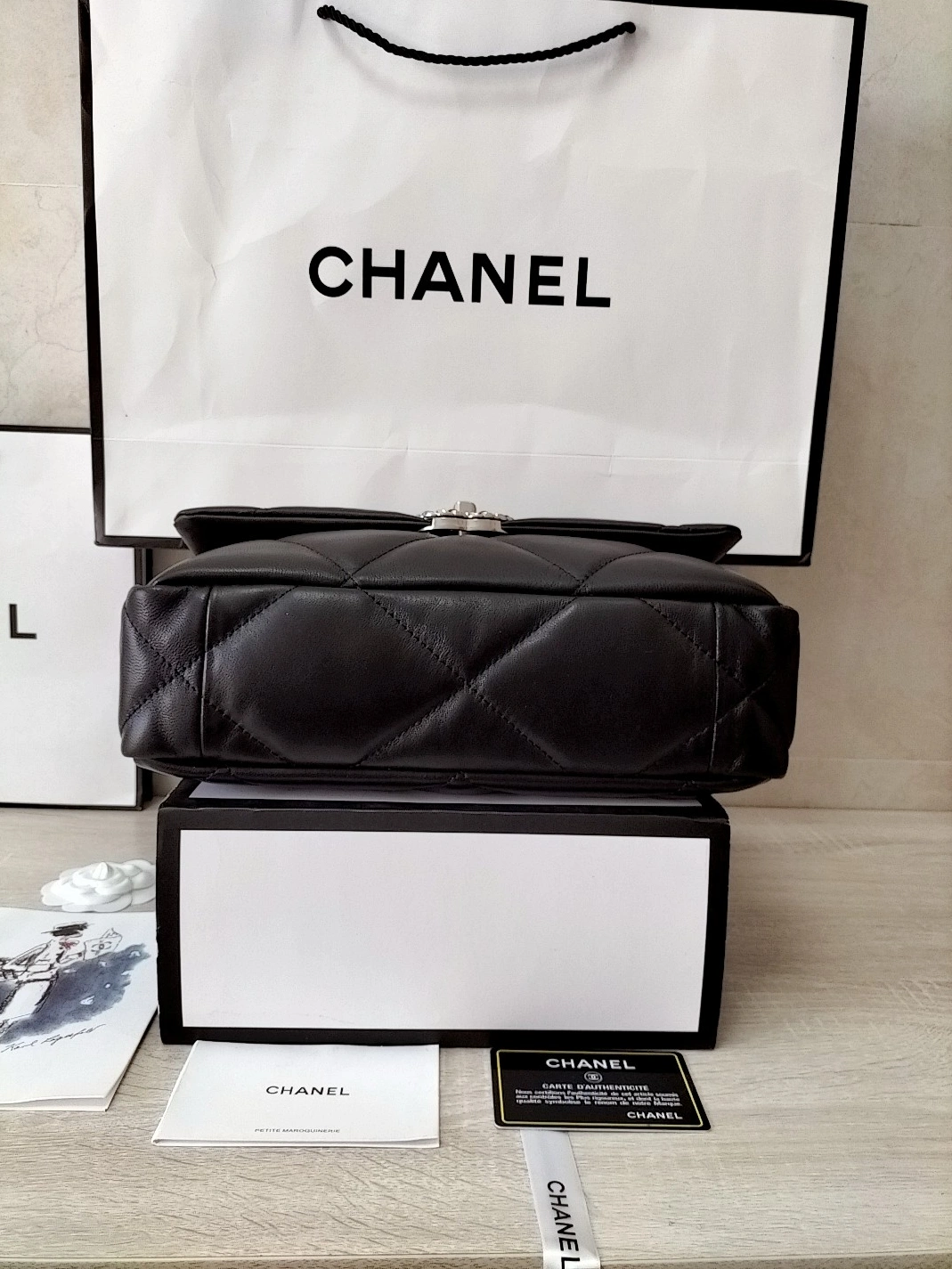 EasyMatch 4869 Chanel AAA Quality Messenger Bags For Women