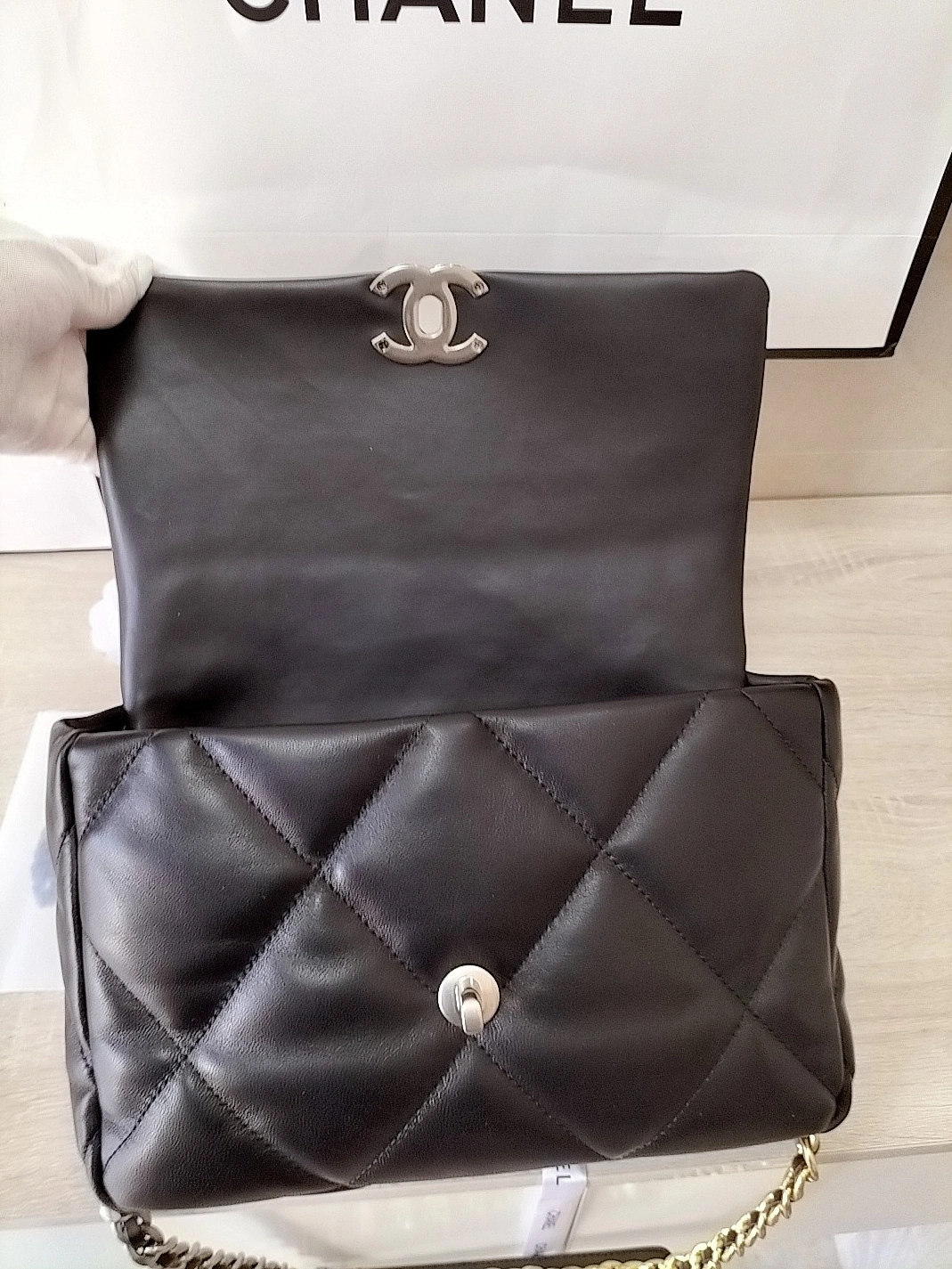 EasyMatch 4869 Chanel AAA Quality Messenger Bags For Women - Image 6