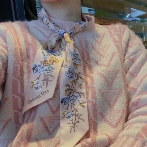 Fashionable 4675 Dior Mitzah Twill Granville Motif Silk Cherry