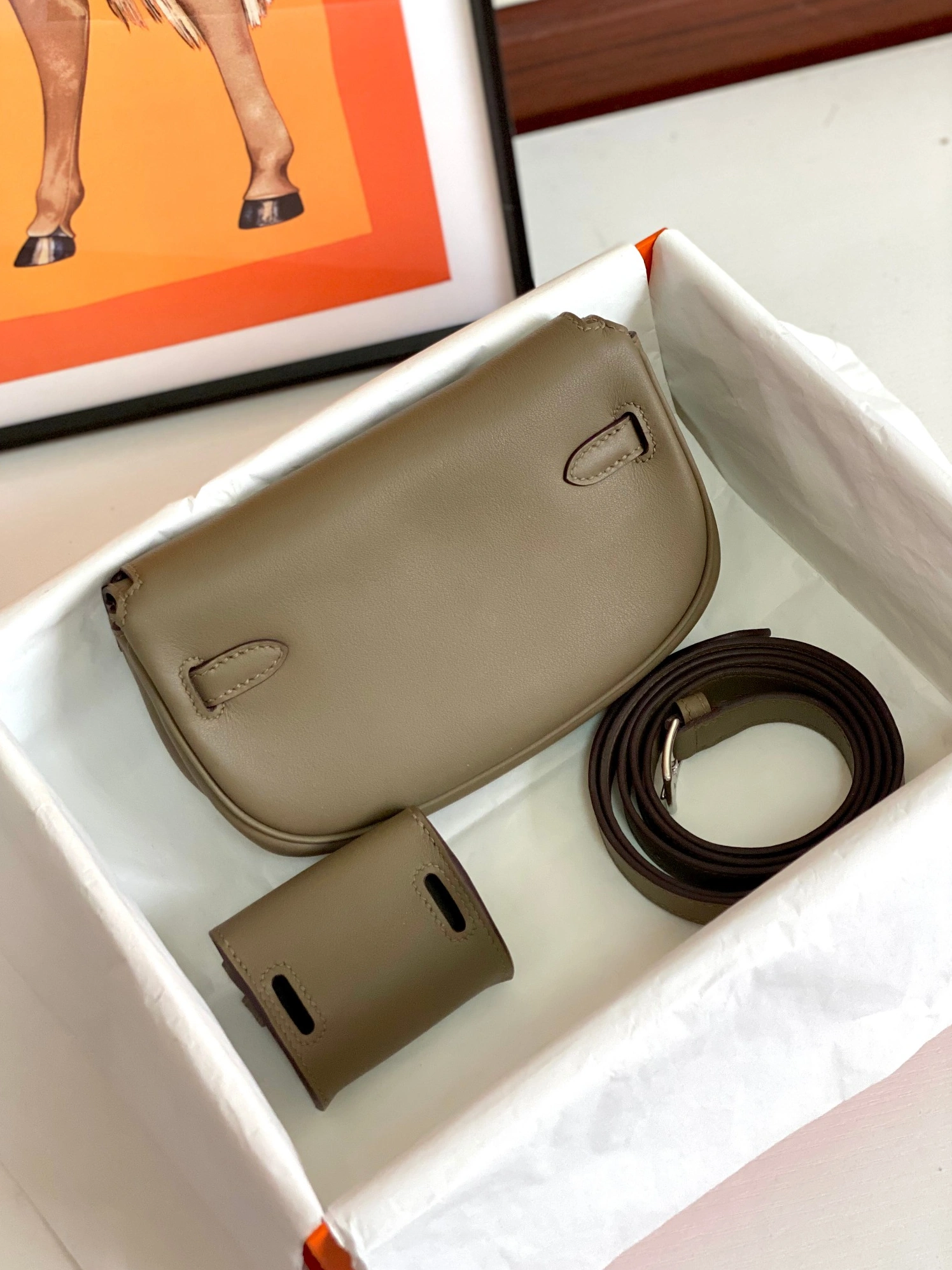 Fashionable 5353 Hermes AAA Quality Belt Bags For Women - Image 3