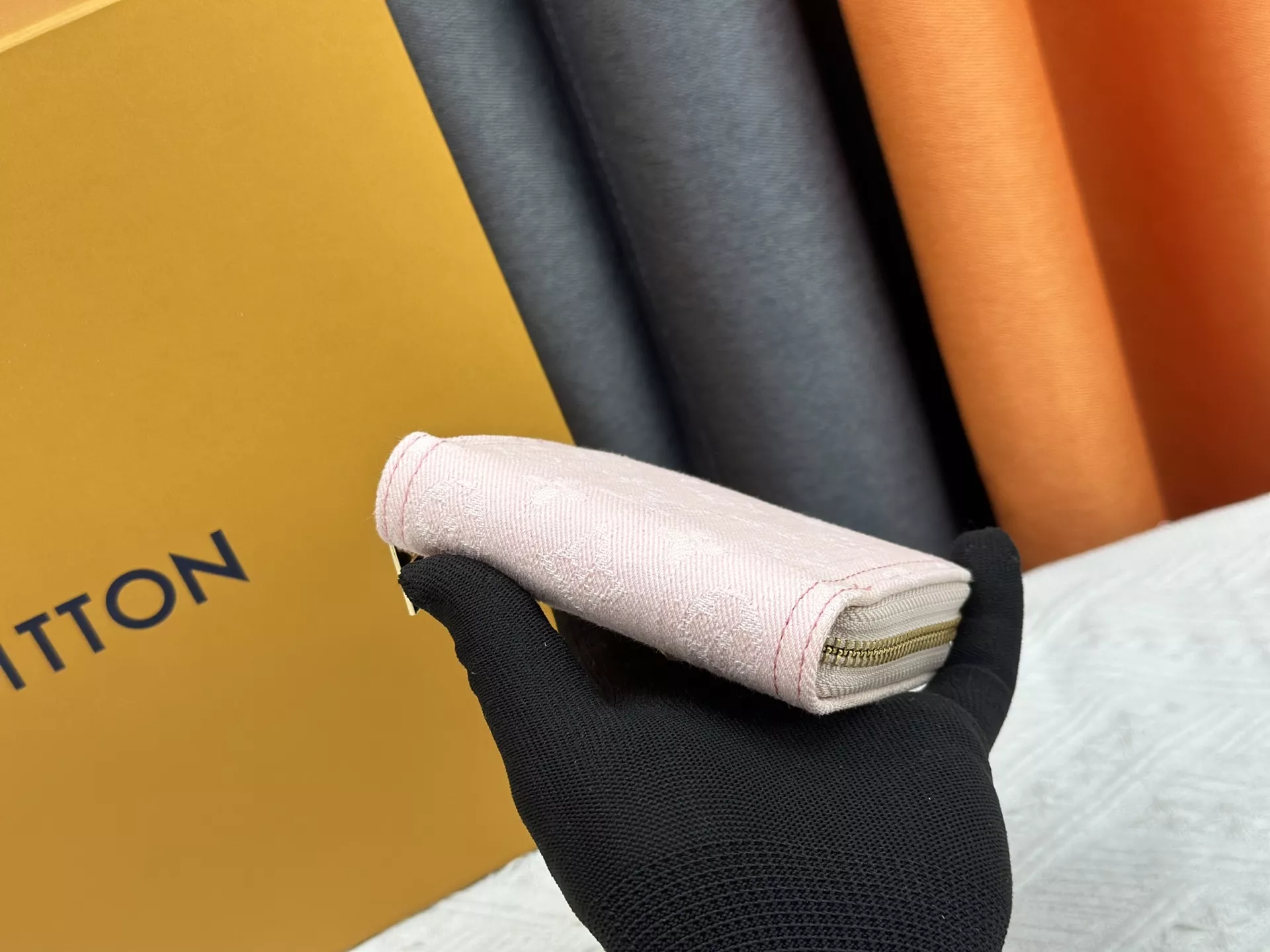 Functional 4825 Louis Vuitton LV Card Case For Women - Image 3