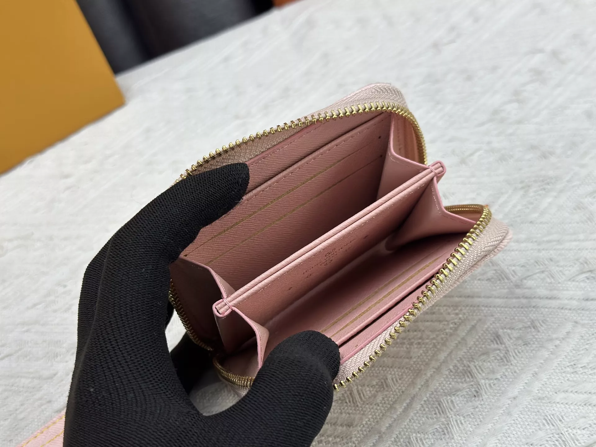 Functional 4825 Louis Vuitton LV Card Case For Women - Image 6