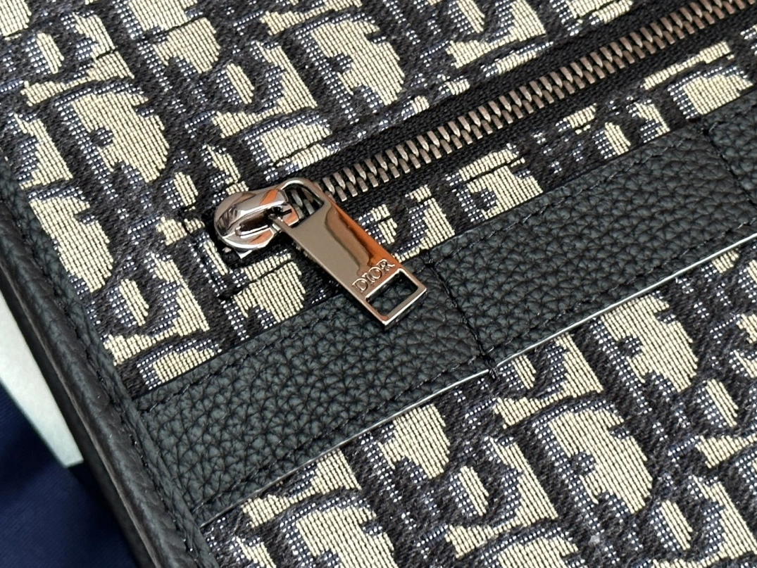 GoAnywhere 7966 Christian Dior AAA Man Handbags - Image 7