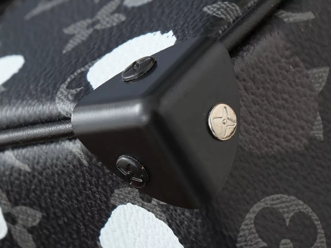 GoodFit 4006 Louis Vuitton AAA Quality Messenger Bags For Unisex - Image 5