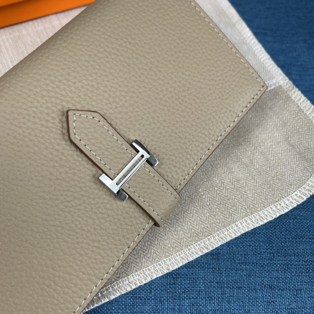 Hermes AAA Quality Wallets For Women AllSeason 121 - Image 3