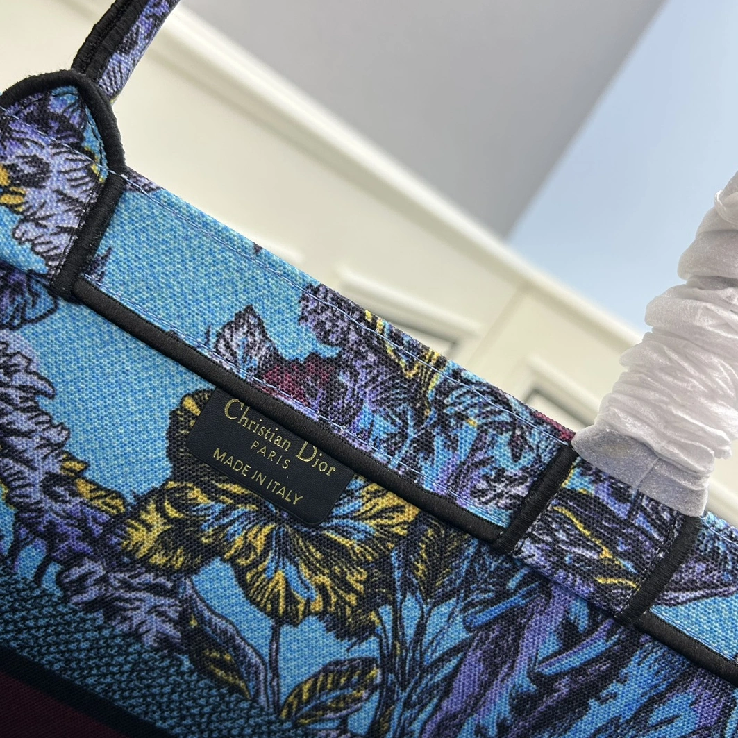 HighQuality 5631 Christian Dior AAA Quality Tote-Handbags For Women - Image 7