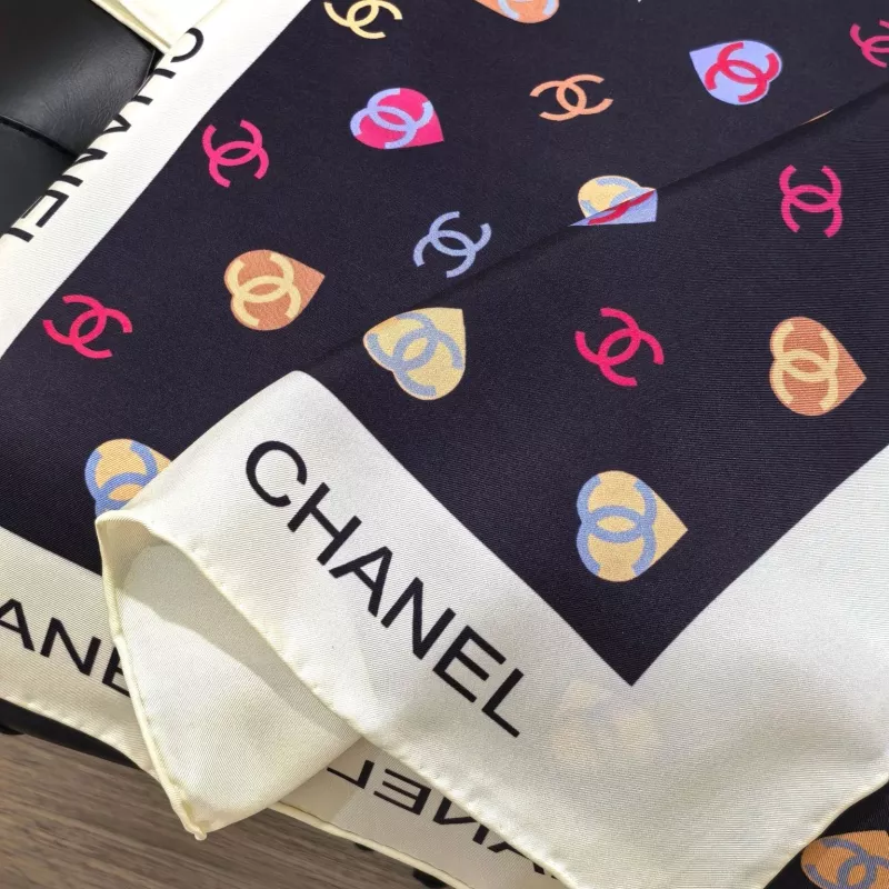 Lightweight 1912 Chanel Silk Squares - Image 4