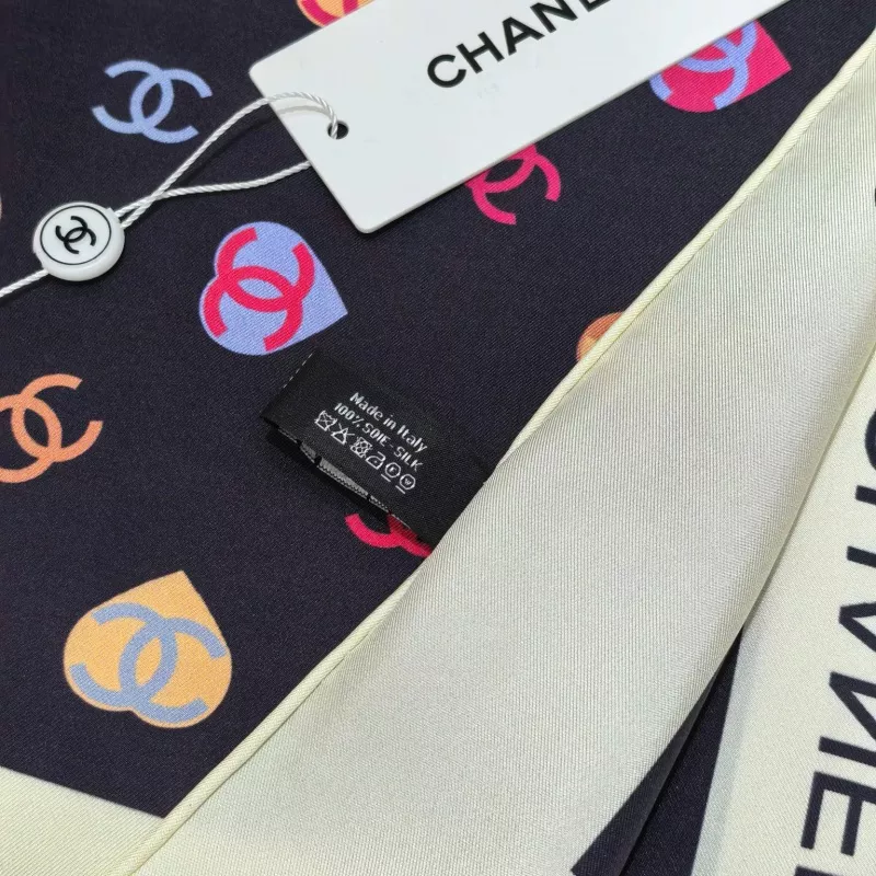 Lightweight 1912 Chanel Silk Squares - Image 5