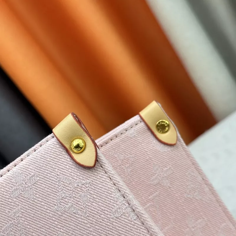 Lightweight 8718 Louis Vuitton AAA Quality Tote-Handbags For Women - Image 7