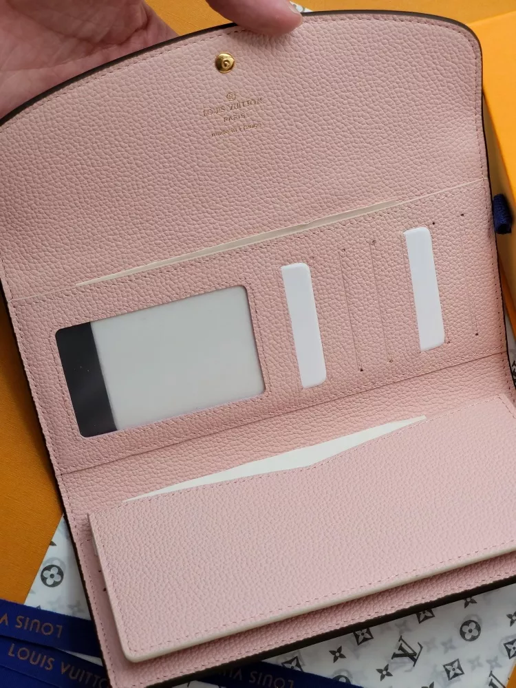 Louis Vuitton AAA Quality Card Case AllSeason 9460 - Image 6